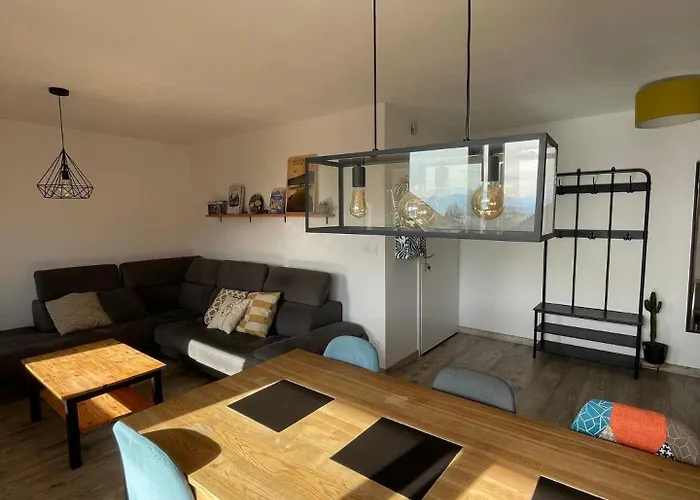 Bright Duplex- Terrace-brison-saint-innocent *