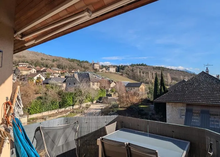 Bright Duplex- Terrace-brison-saint-innocent *