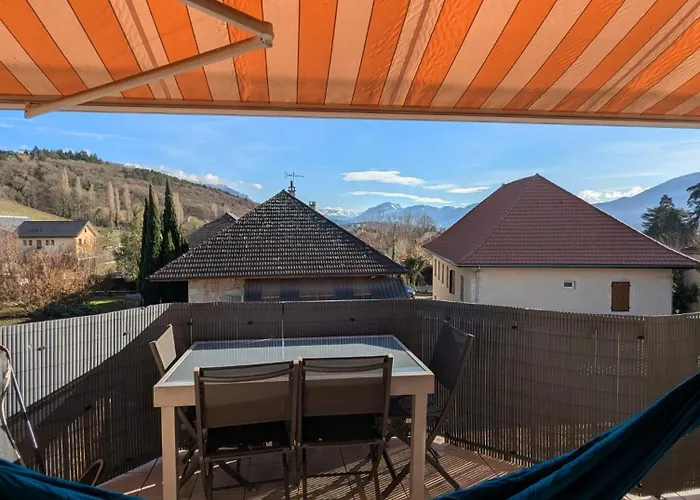 شقة Bright Duplex- Terrace-brison-saint-innocent