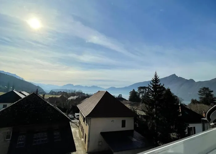 Bright Duplex- Terrace-brison-saint-innocent